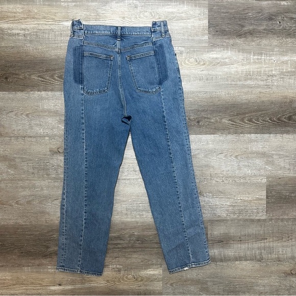 Abercrombie & Fitch Ultra High Rise 90s Straight Jean 31/12 short - Picture 2 of 6